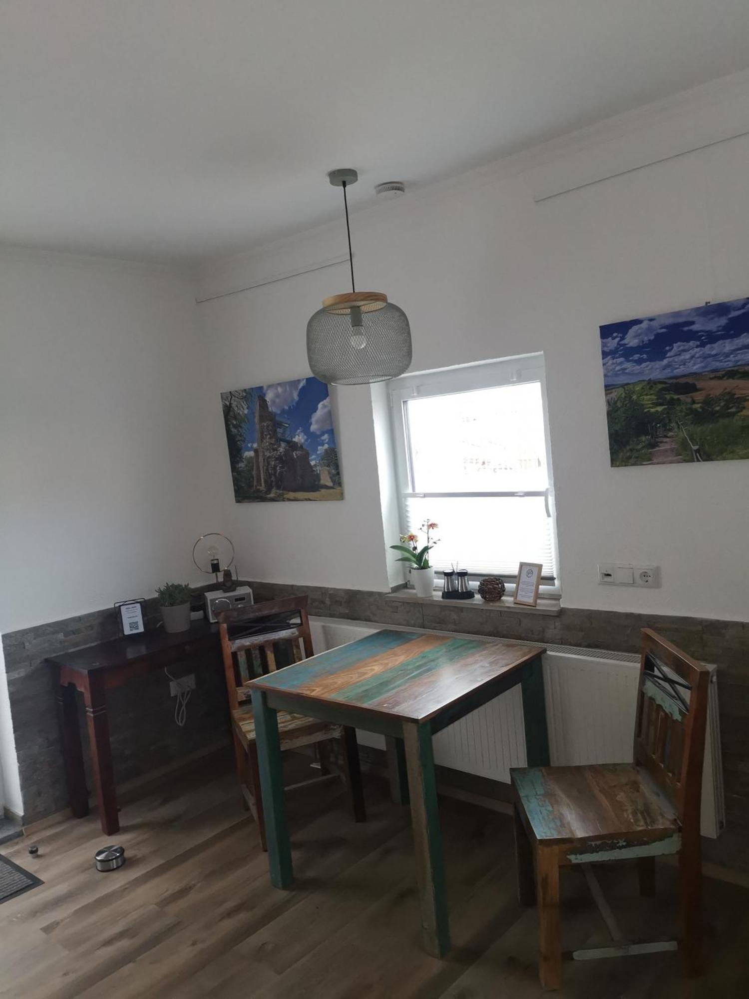 Pauls Hexenhaus Wohnung Hexe Mit Fahrrad Garage Und Innenhof Fuer Motorraeder Thale Ngoại thất bức ảnh